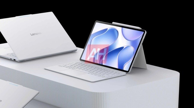 An image of a white Lenovo laptop and 2-in-1 tablet sitting on a pedestal.