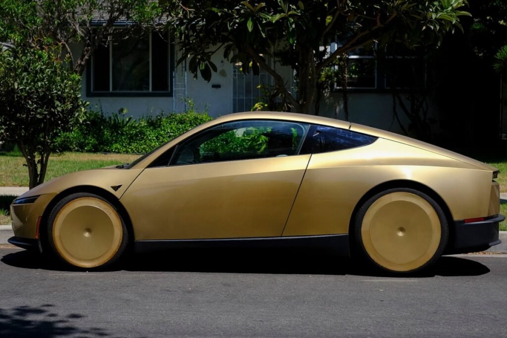 TechCrunch Mobility: Tesla Cybercab hits the road — and a snag TechCrunch Mobility: Tesla Cybercab hits the road — and a snag