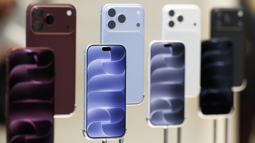 Apple acknowledges AT&T network bug on iPhone 18 Pro Max Apple acknowledges AT&T network bug on iPhone 18 Pro Max